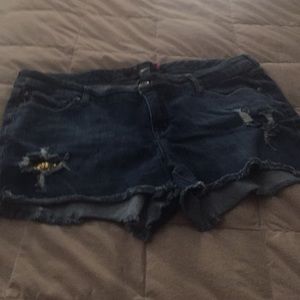 Cut off jeans